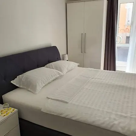 Apartament Aldi 3 *